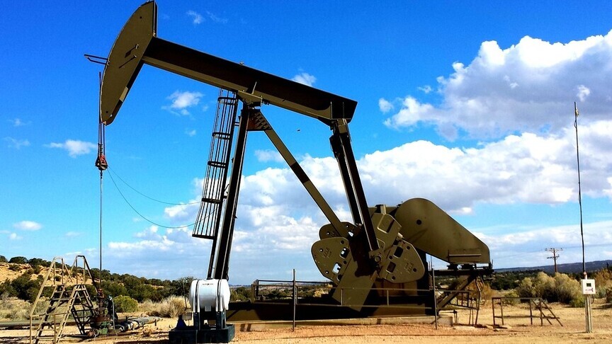 Russia’s energy revenues plummet despite surging global oil prices amid drone attacks