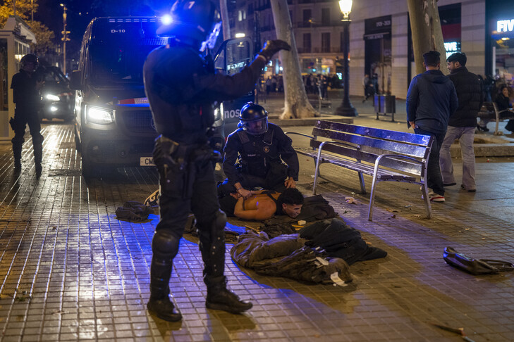 إسبانيا.. توقيف 20 شخصا في أعمال عنف تمتد من برشلونة إلى بلباو