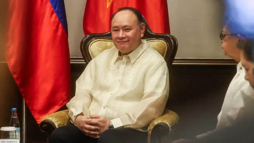 Shefi i mbrojtjes së Filipineve drejtuar homologëve  ASEAN i nuk duhet të lejojë që dallimet të na përçajnë