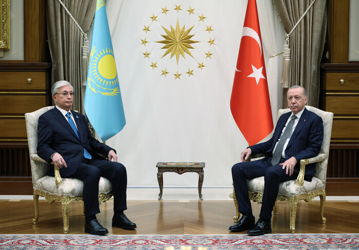 Presidenti i Turqisë dhe homologu nga Kazakistani diskutojnë marrëdhëniet dypalëshe dhe çështje rajonale e globale