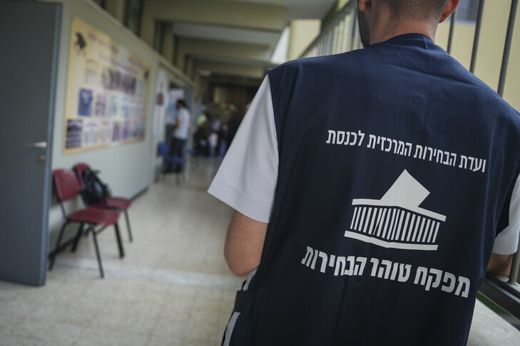 Sondazhet e para  Blloku i Netanyahut është prapa atij të Eisenkotit  por asnjëra palë nuk siguron shumicë të qartë