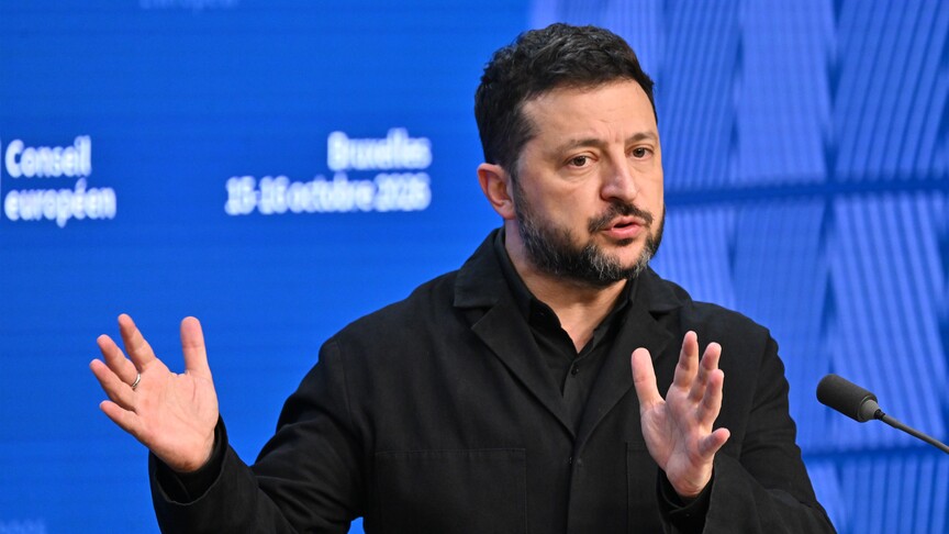 Zelenskiy, toprak meselesinin savaşan ülkelerin liderleri arasında görüşülmesi gerektiğini belirtti