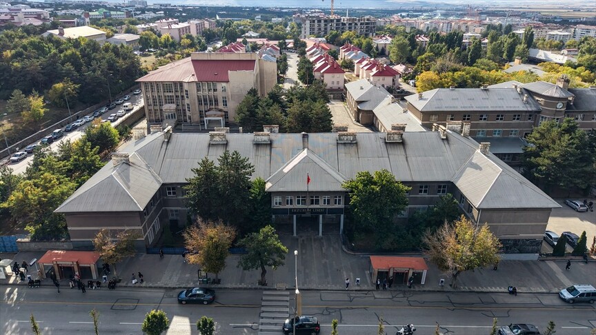 Erzurum Lisesi 137 yıldır kentin eğitim hafızasını yaşatıyor