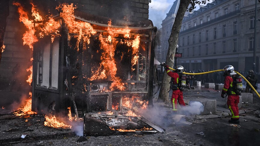 Paris'te hayat pahalılığı protestolarında olaylar çıktı