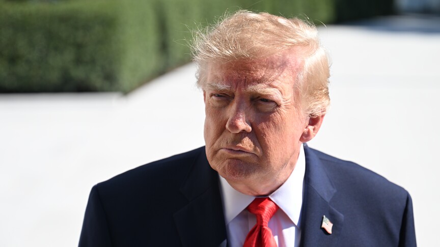 Trump, Pentagon Strateji, Planlar ve Politika Direktörü Sylvia'nın "bilgi sızdırdığını" söyledi