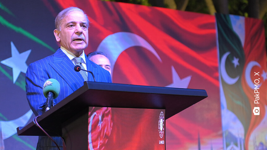 Pakistan's prime minister hails ties with Türkiye at Republic Day ...