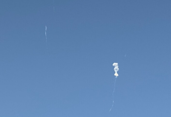 Koalicioni i udhëhequr nga Arabia Saudite intercepton një raketë balistike të Huthive dhe një dron pranë Riadit
