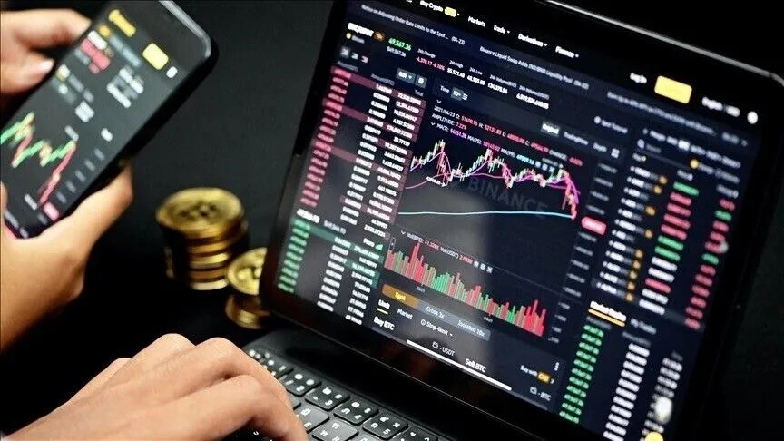 "بتكوين" تهبط إلى ما دون 78 ألف دولار بعد اختراق "بينانس"
