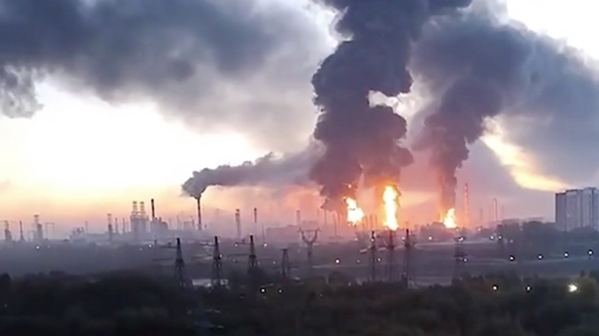 Rusya: Kiev, petrol rafinerilerine saldırıların durdurulması talebini görmezden geliyor haber görseli