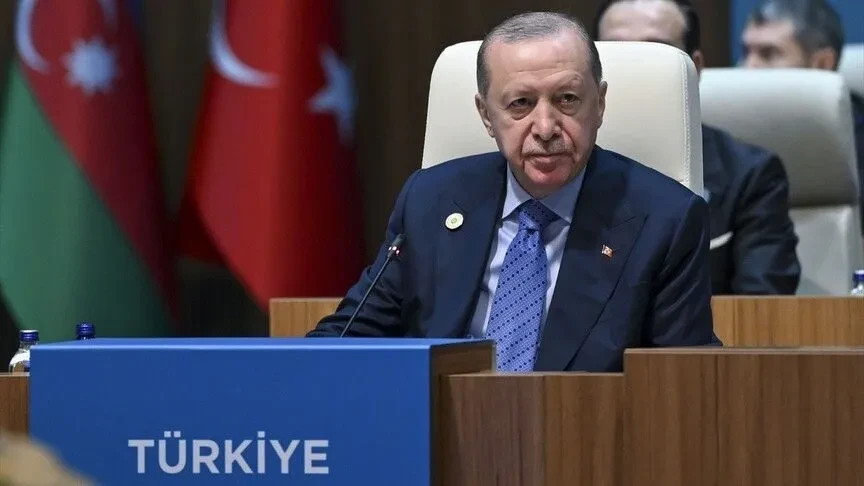 Erdogan bën thirrje që bota turkike të shndërrohet në një qendër të rëndësishme tregtare  transporti dhe energjetike