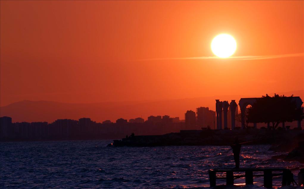 MERSIN'DE GUN BATIMI