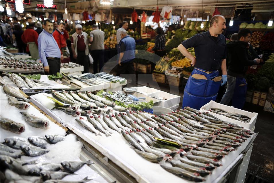 Ramazan çarşı-pazara bereket getirdi