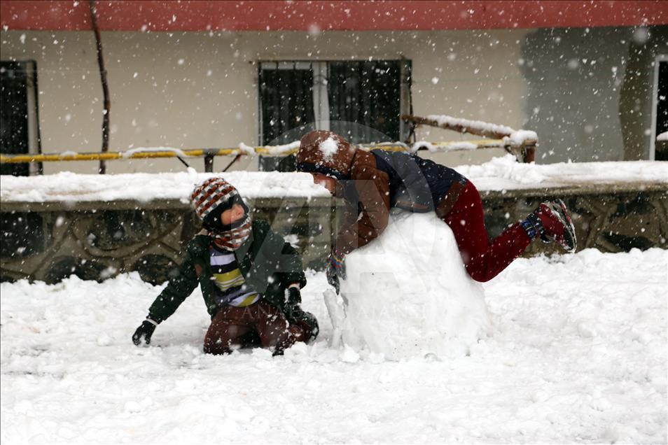 Erzurum'da kar yağışı
