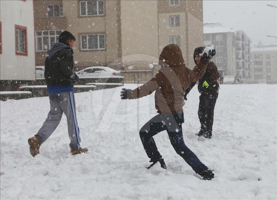 Erzurum'da kar yağışı
