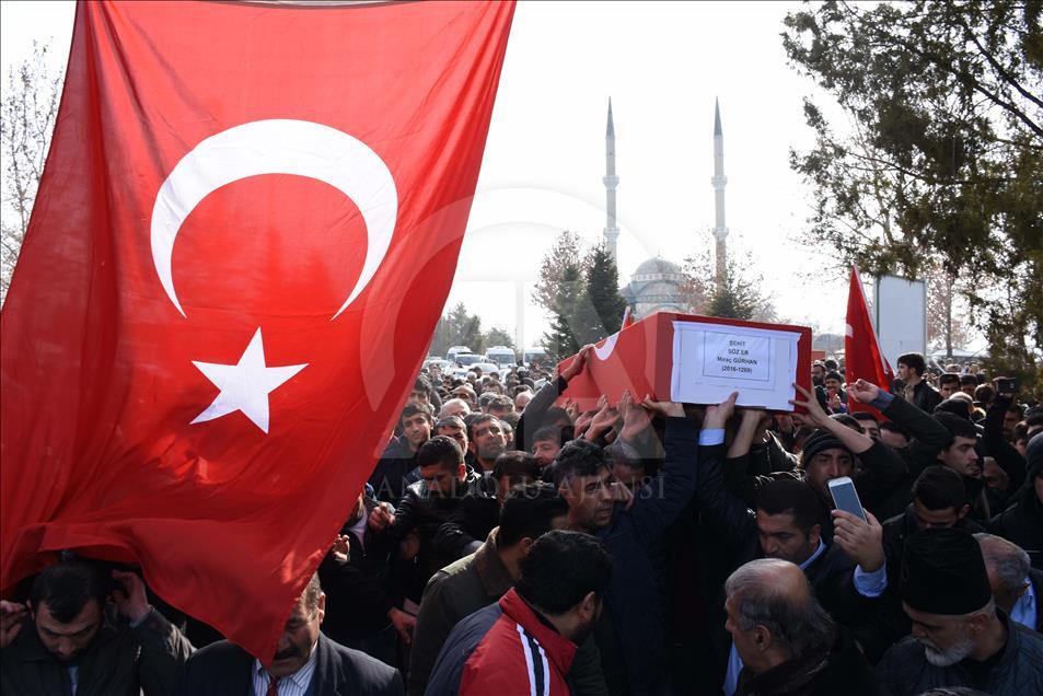 Şehitlerimizi uğurluyoruz
