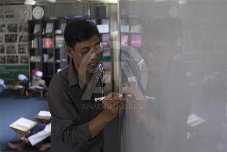 Беженцы из Мьянмы сталкиваются с проблемами в Малайзии 