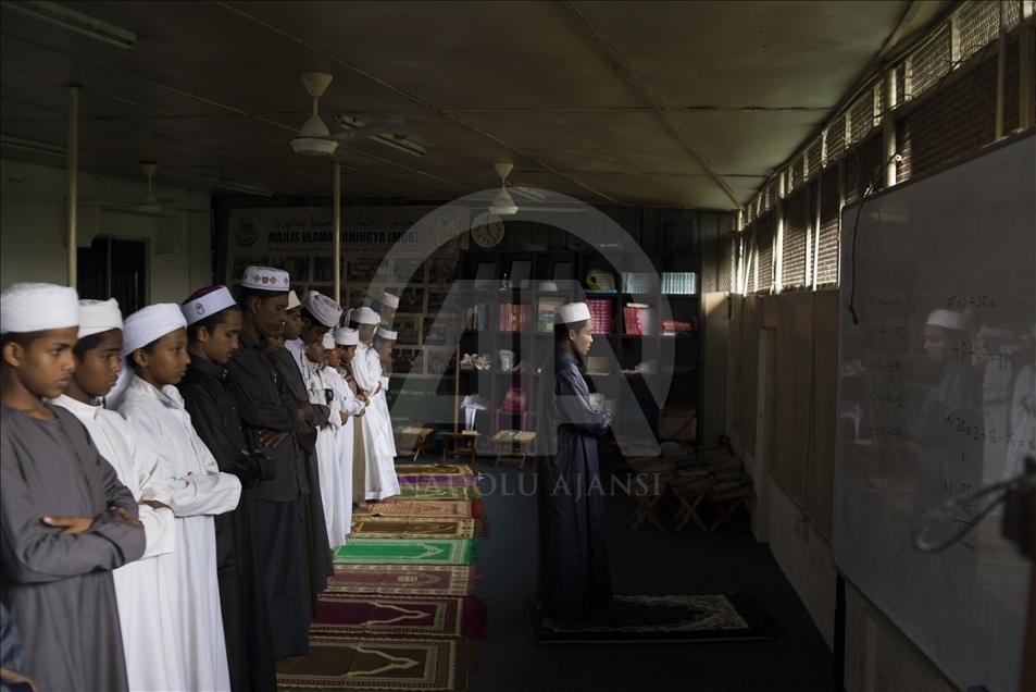 Беженцы из Мьянмы сталкиваются с проблемами в Малайзии 