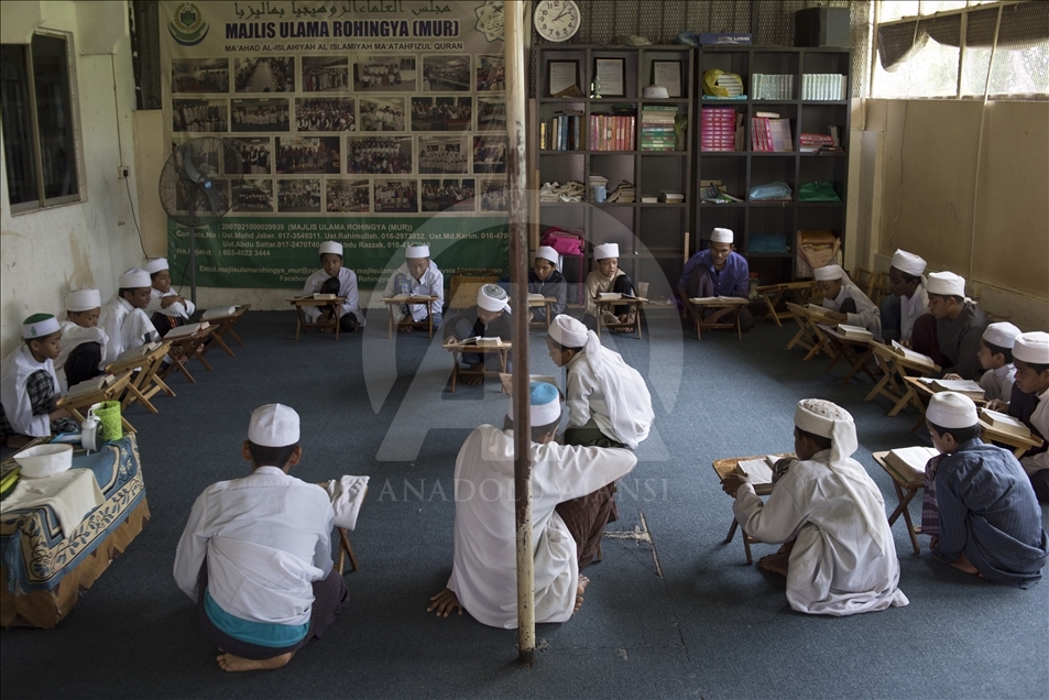 Беженцы из Мьянмы сталкиваются с проблемами в Малайзии 