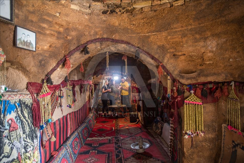 Konik kubbeli Harran evleri ilgi çekiyor