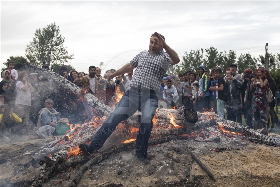 Edirne'de "Kakava ateşi" yandı