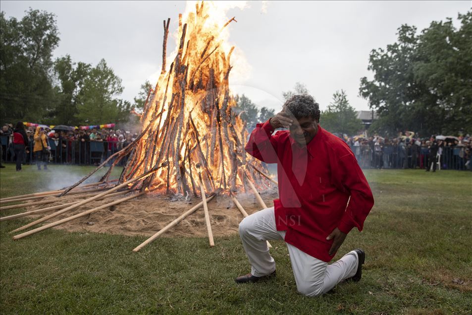 Edirne'de "Kakava ateşi" yandı