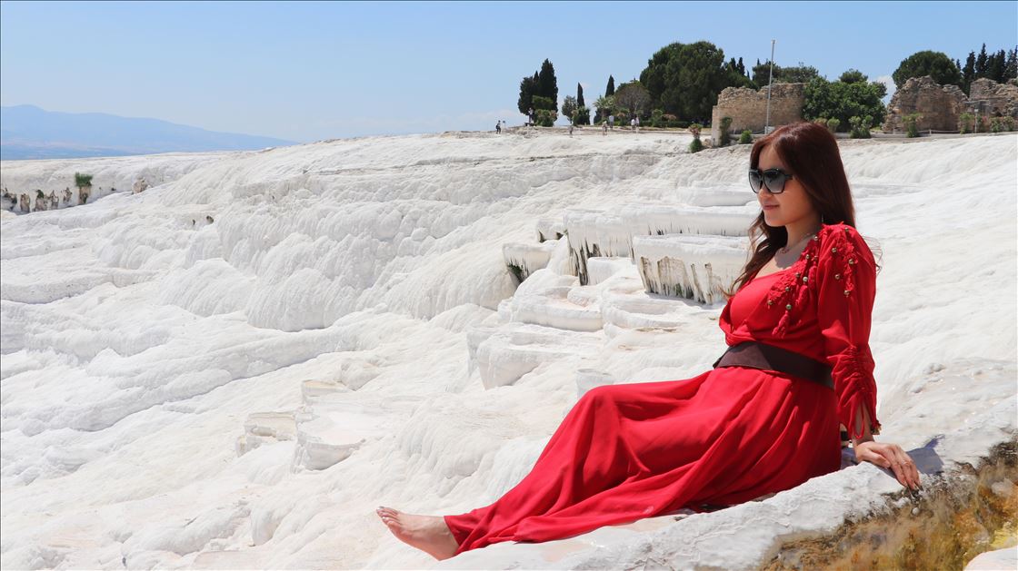 В Памуккале за 6 дней посетило более 80 тысяч туристов