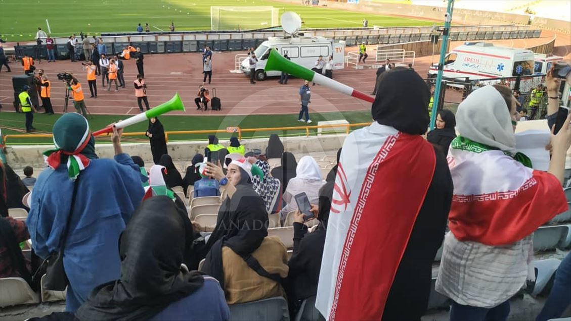نخستین حضور زنان ایران پس از 40 سال در ورزشگاه آزادی تهران
