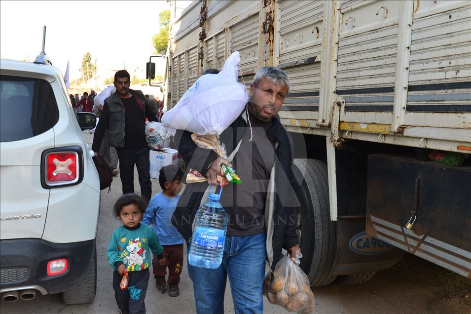 حمایت نهادهای مدنی ترکیه از نیازمندان تل‌ابیض و راس‌العین
