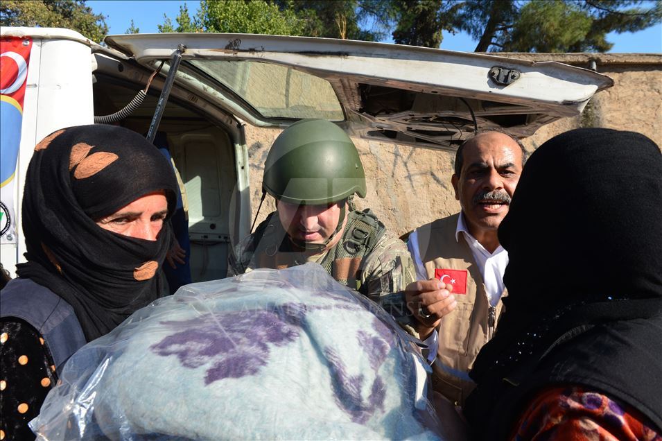 حمایت نهادهای مدنی ترکیه از نیازمندان تل‌ابیض و راس‌العین
