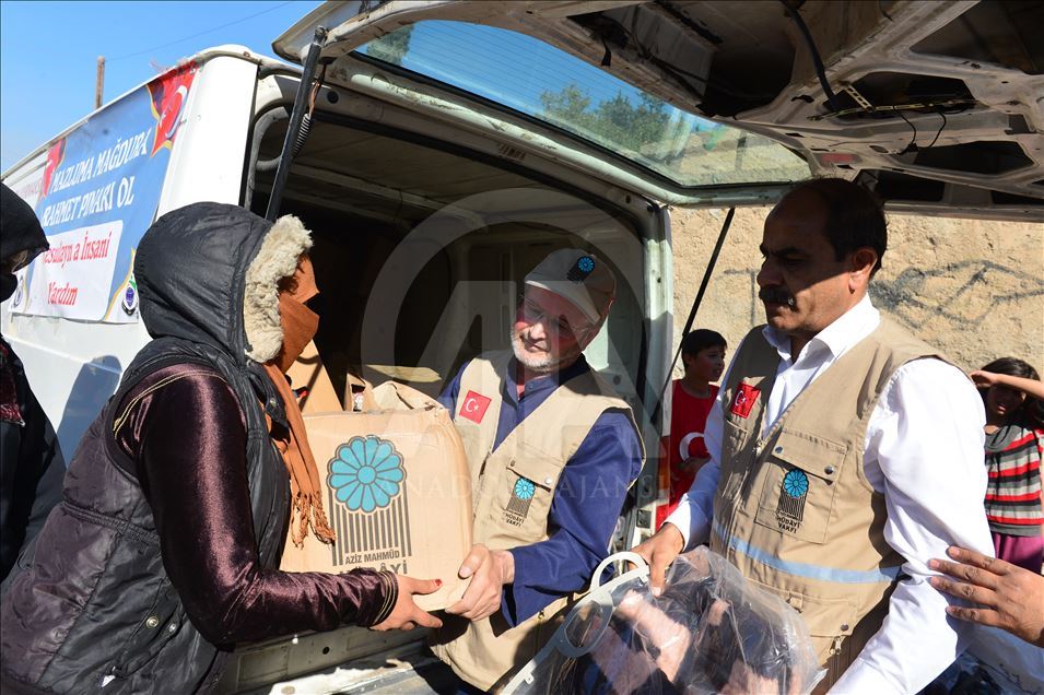 حمایت نهادهای مدنی ترکیه از نیازمندان تل‌ابیض و راس‌العین
