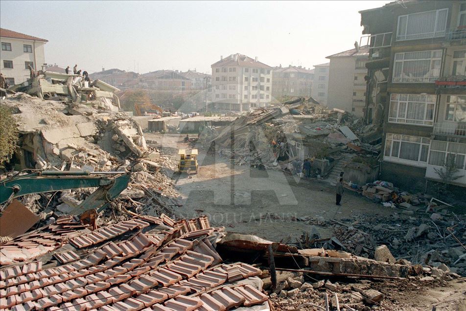 Düzce'de 20 yıl önceki depremin izleri silindi