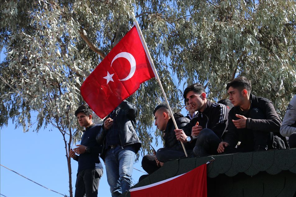 Türkiye Mehmetçik için tek yürek oldu
