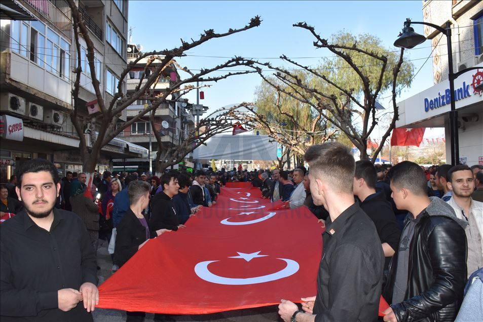 Türkiye Mehmetçik için tek yürek oldu