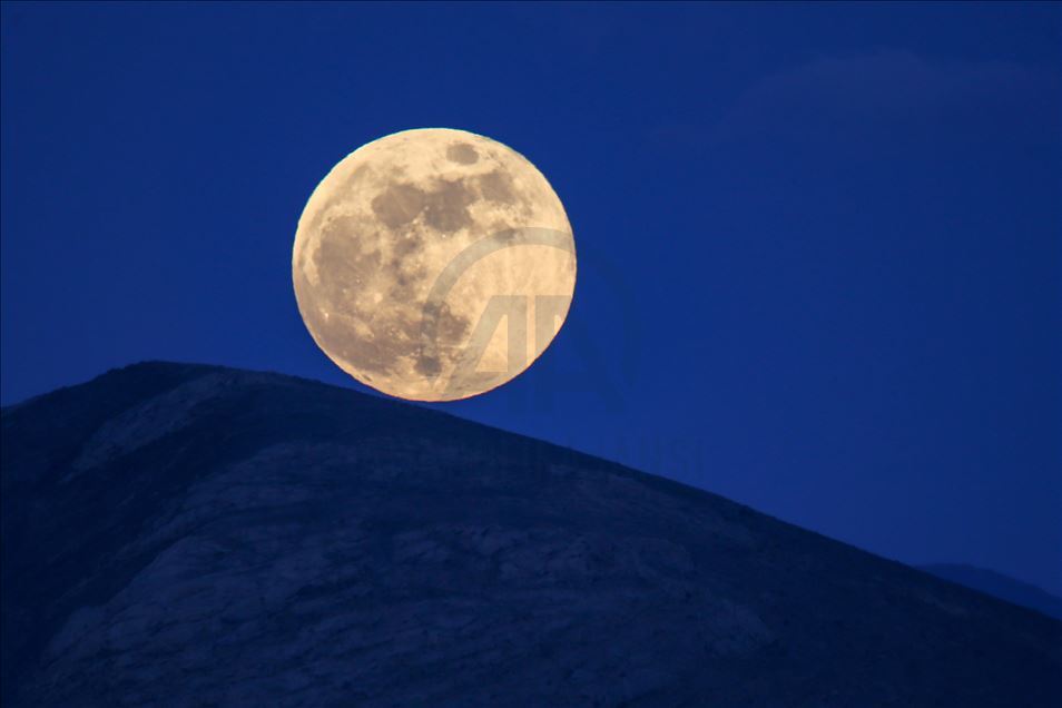 Li hîva çardeşevî derket