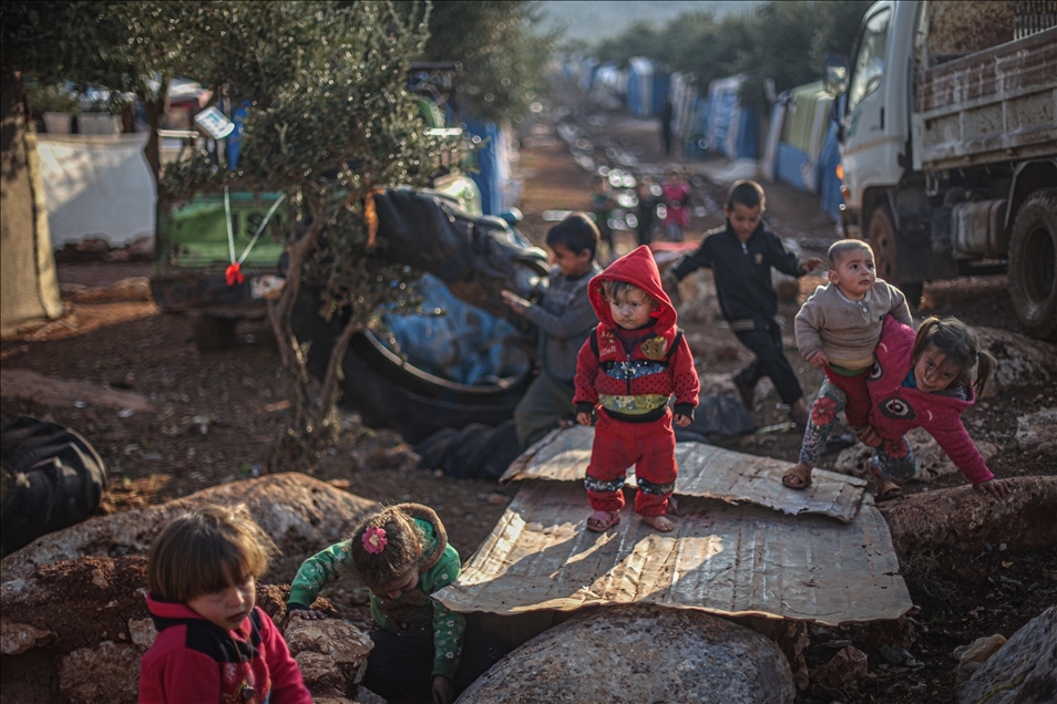 وضعیت دشوار آوارگان سوری در اردوگاه‌های چادری ادلب