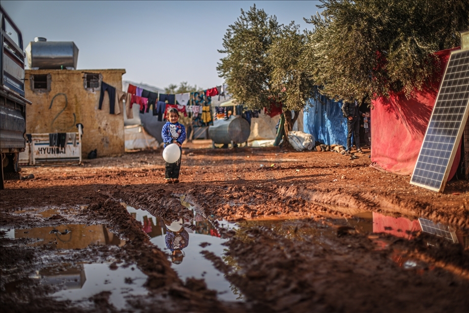 وضعیت دشوار آوارگان سوری در اردوگاه‌های چادری ادلب