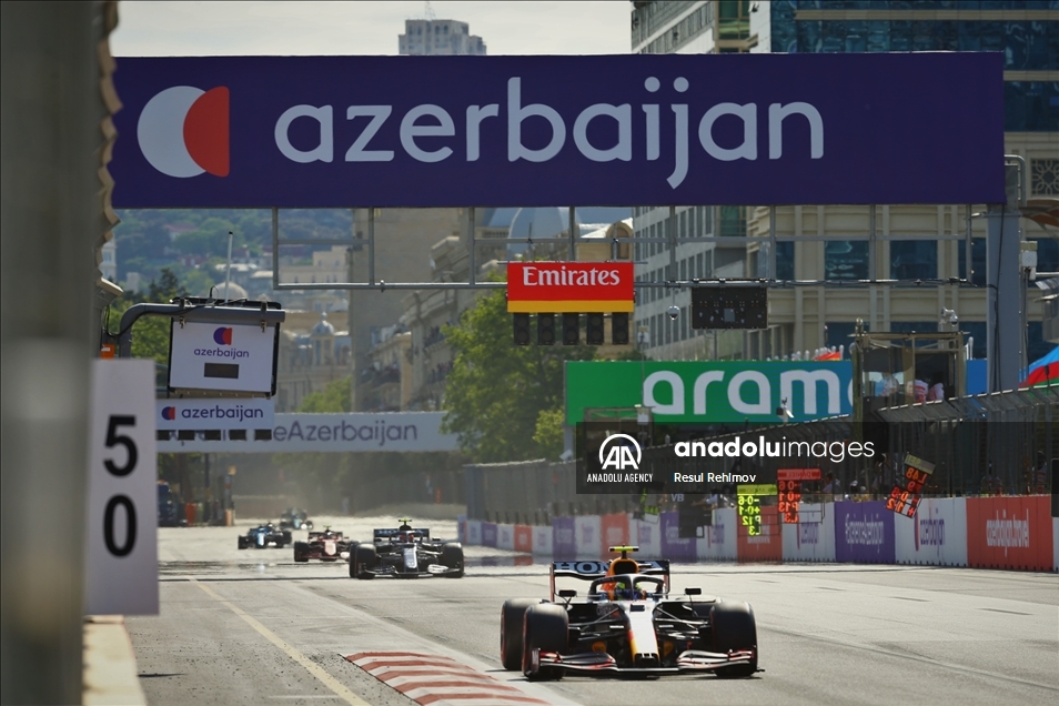 В Баку завершились гонки Формулы-1 в рамках Гран-при Азербайджана