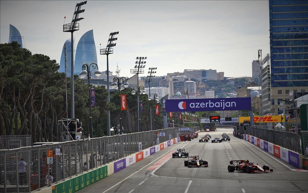 В Баку завершились гонки Формулы-1 в рамках Гран-при Азербайджана