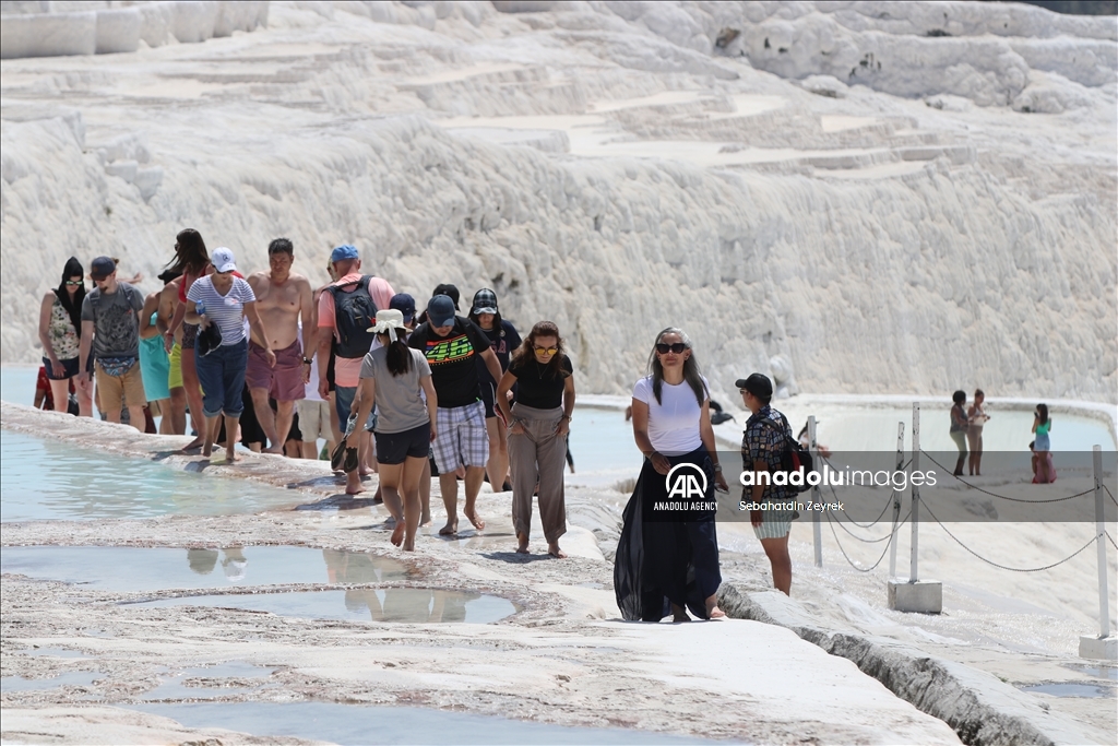 Турецкий Памуккале за 5 месяцев посетило свыше 430 тыс. туристов