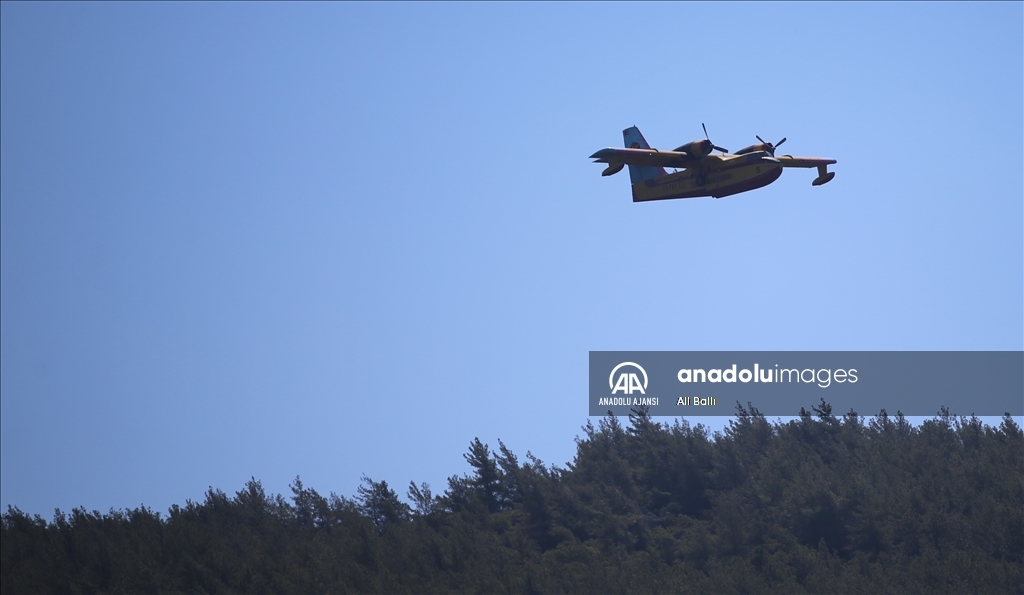 Bodrum'da yangın söndürme uçakları test uçuşu yaptı