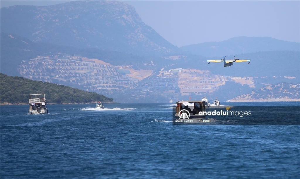 Bodrum'da yangın söndürme uçakları test uçuşu yaptı