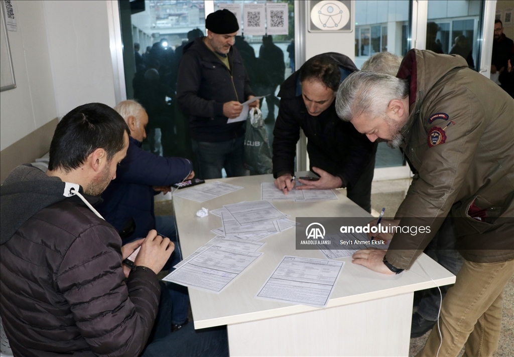 Trabzon'da EYT'liler emeklilik başvurusunda bulunuyor