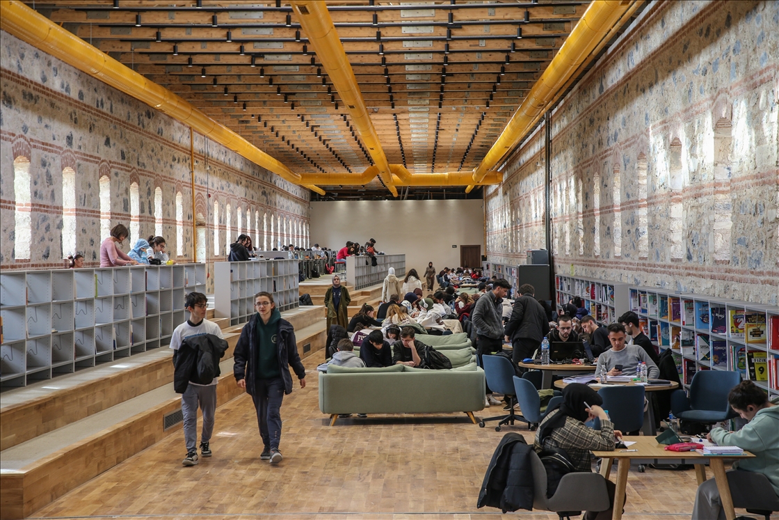 مكتبة "رامي" في إسطنبول تستقبل 600 ألف زائر