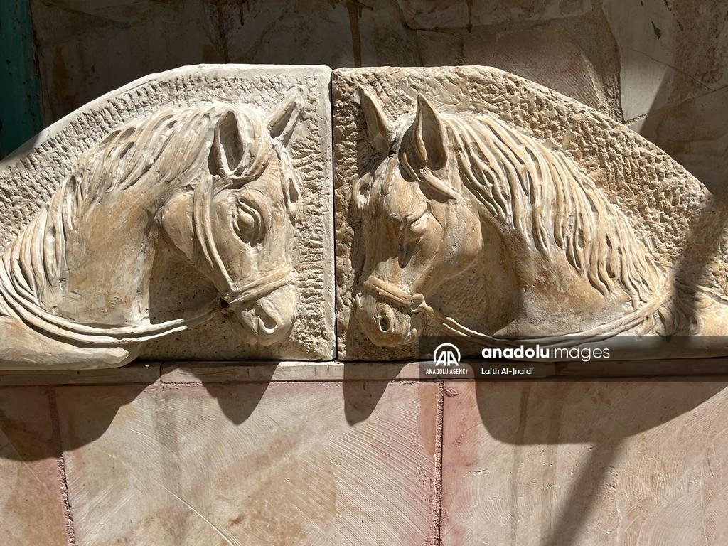 Искусство помогает скульптору из Иордании приглушить боль утраты сына