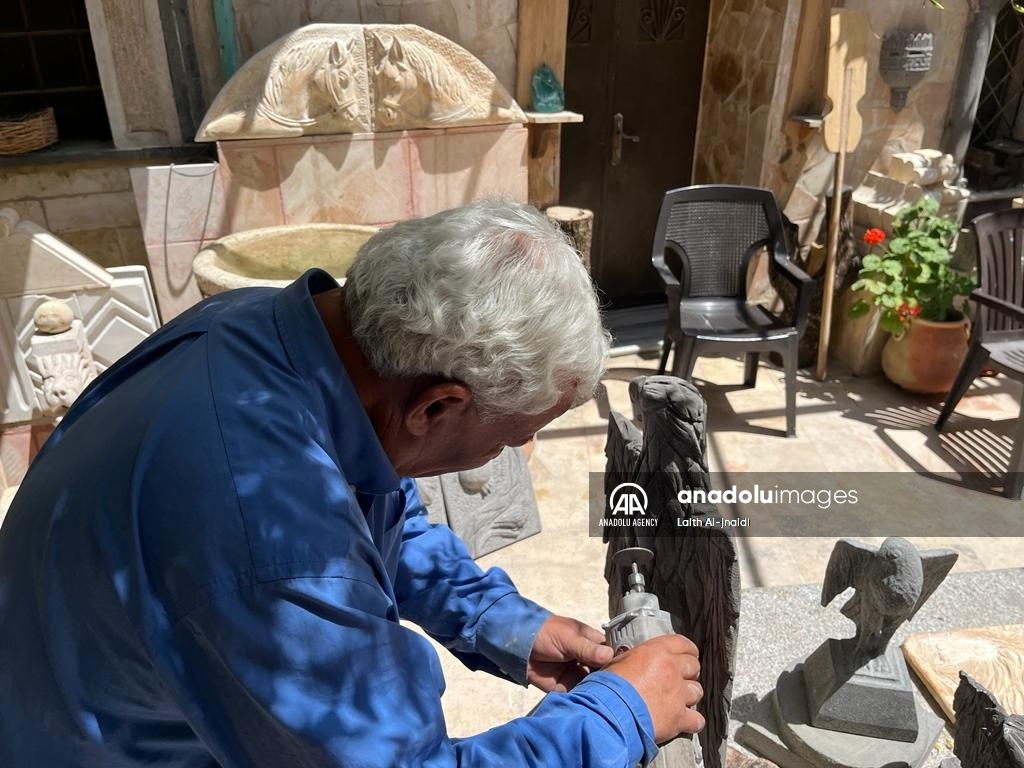 Искусство помогает скульптору из Иордании приглушить боль утраты сына