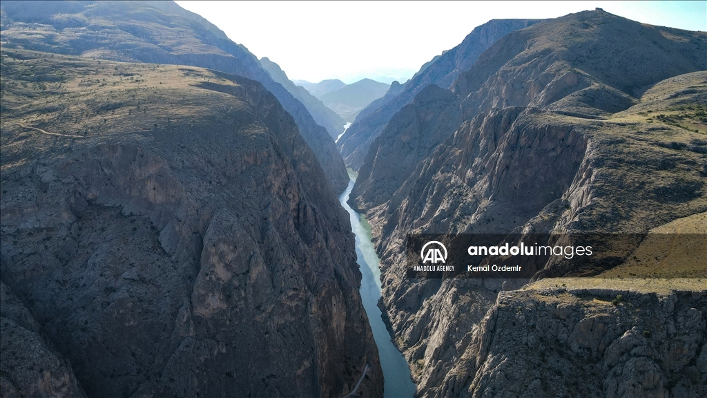 جذابیت «کانیون تاریک» ارزینجان برای دوستداران طبیعت در ترکیه 