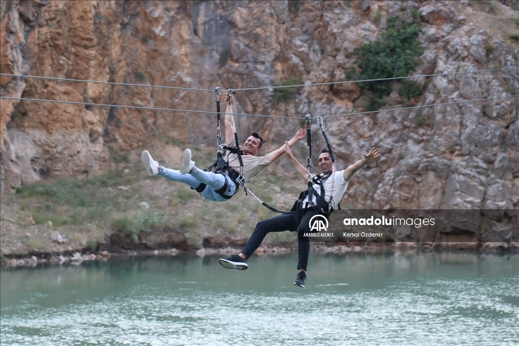 جذابیت «کانیون تاریک» ارزینجان برای دوستداران طبیعت در ترکیه 