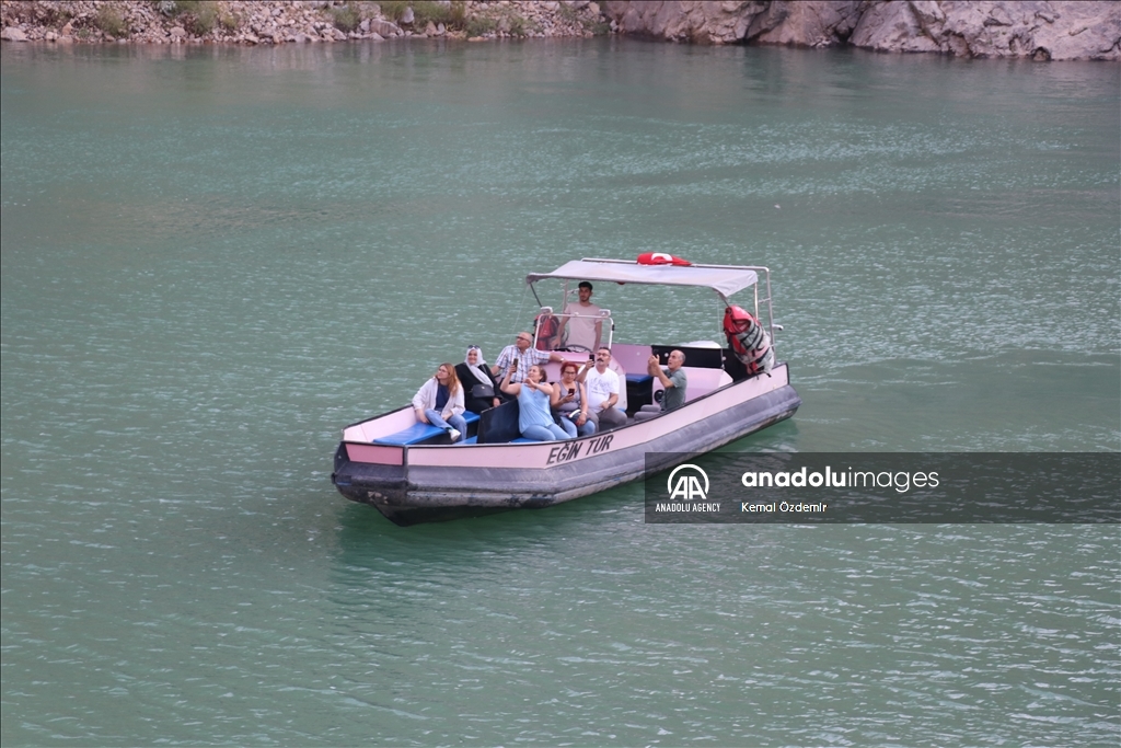 جذابیت «کانیون تاریک» ارزینجان برای دوستداران طبیعت در ترکیه 