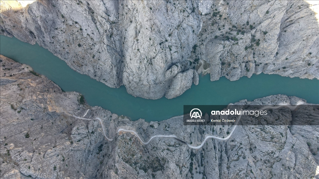 جذابیت «کانیون تاریک» ارزینجان برای دوستداران طبیعت در ترکیه 
