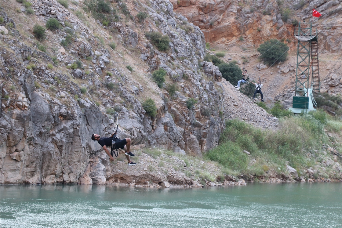 جذابیت «کانیون تاریک» ارزینجان برای دوستداران طبیعت در ترکیه